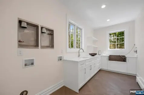 11 Alford Drive Saddle River NJ 07458