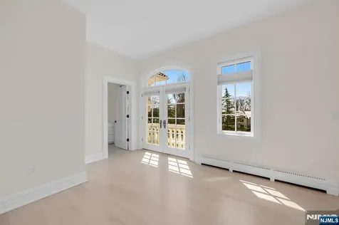 11 Alford Drive Saddle River NJ 07458