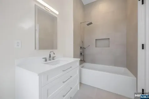 11 Alford Drive Saddle River NJ 07458
