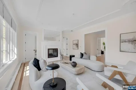 11 Alford Drive Saddle River NJ 07458