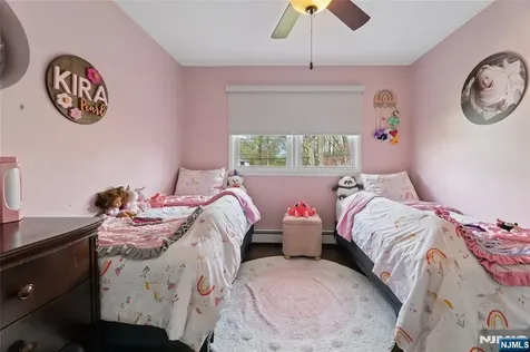 1073 Allessandrini Avenue New Milford NJ 07646