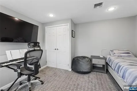 1073 Allessandrini Avenue New Milford NJ 07646