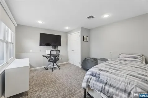 1073 Allessandrini Avenue New Milford NJ 07646