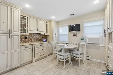 1073 Allessandrini Avenue New Milford NJ 07646
