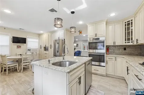1073 Allessandrini Avenue New Milford NJ 07646