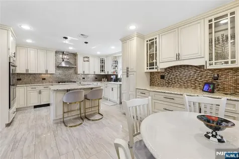 1073 Allessandrini Avenue New Milford NJ 07646
