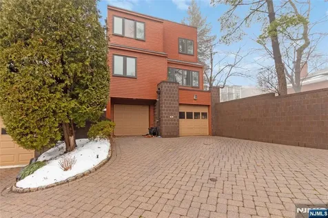 55 Hidden Ledge Road Englewood NJ 07631