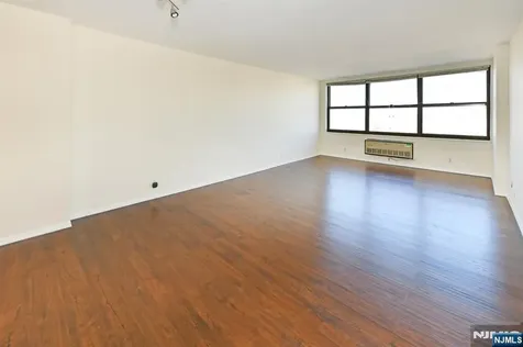 7004 Boulevard East Guttenberg NJ 07093