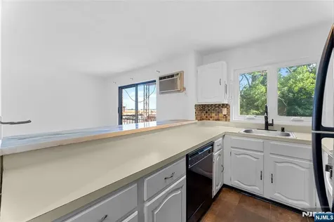 1616 74th Street North Bergen NJ 07047
