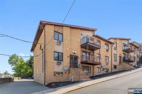 1616 74th Street North Bergen NJ 07047