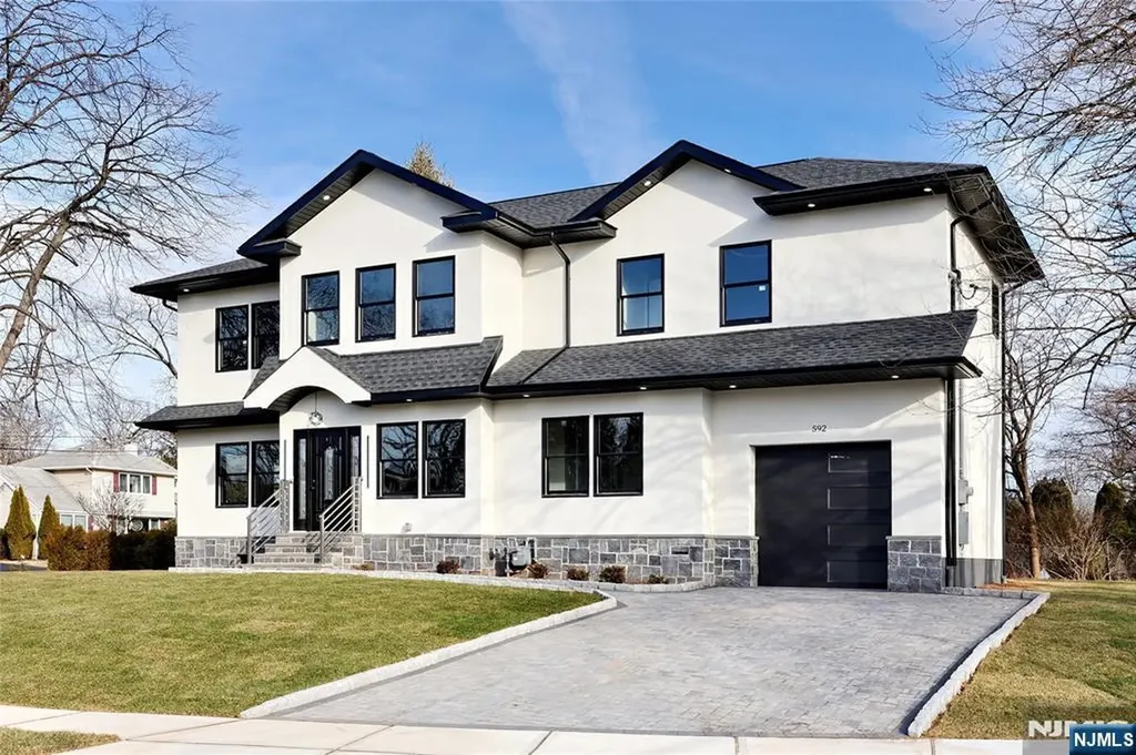 592 Fermery Drive New Milford NJ 07646