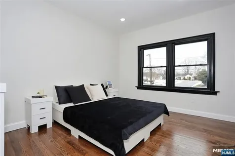 592 Fermery Drive New Milford NJ 07646