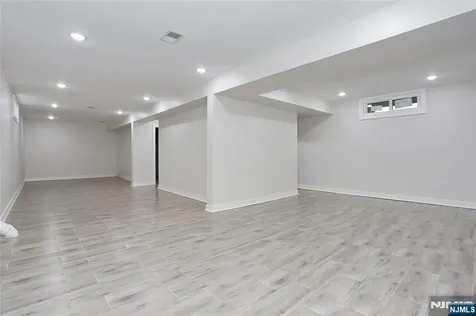 592 Fermery Drive New Milford NJ 07646