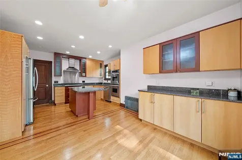 1231 Alicia Avenue Teaneck NJ 07666