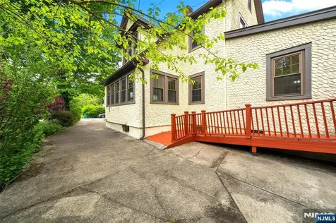 1231 Alicia Avenue Teaneck NJ 07666