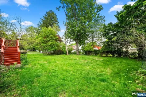 1231 Alicia Avenue Teaneck NJ 07666