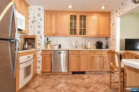 31 Susan Avenue Midland Park NJ 07432