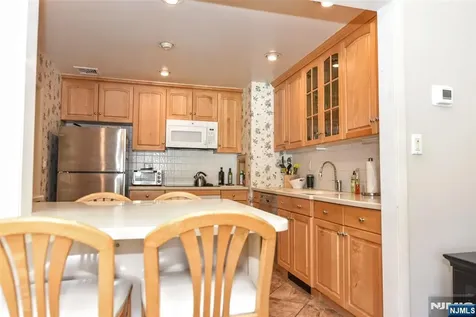 31 Susan Avenue Midland Park NJ 07432