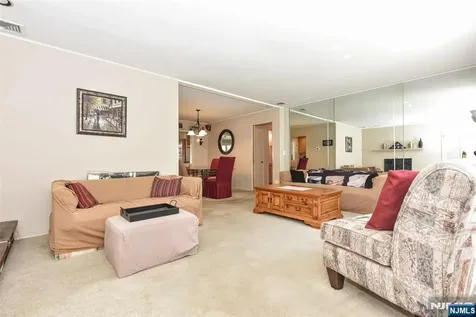 31 Susan Avenue Midland Park NJ 07432