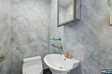 162 Anderson Avenue Closter NJ 07624