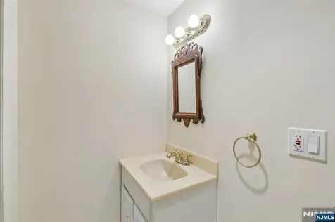 162 Anderson Avenue Closter NJ 07624