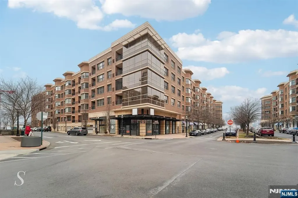 20 Ave At Port Imperial West New York NJ 07093