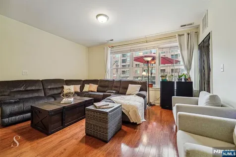 20 Ave At Port Imperial West New York NJ 07093