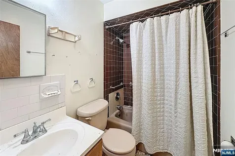 142 Valley View Drive Rockaway Township NJ 07866