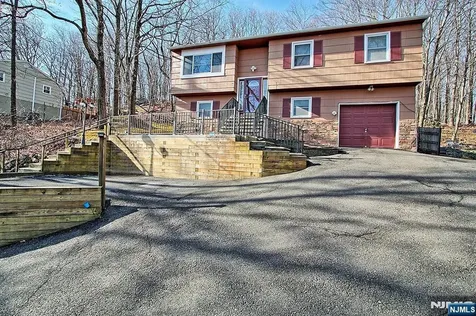 142 Valley View Drive Rockaway Township NJ 07866