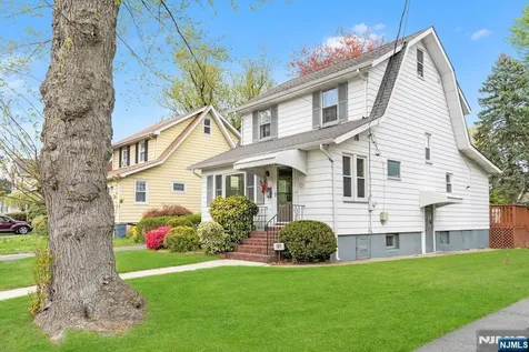 121 Hillside Avenue Teaneck NJ 07666