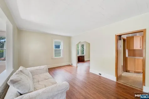 121 Hillside Avenue Teaneck NJ 07666