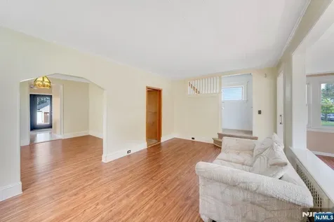 121 Hillside Avenue Teaneck NJ 07666