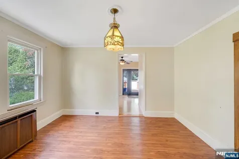 121 Hillside Avenue Teaneck NJ 07666