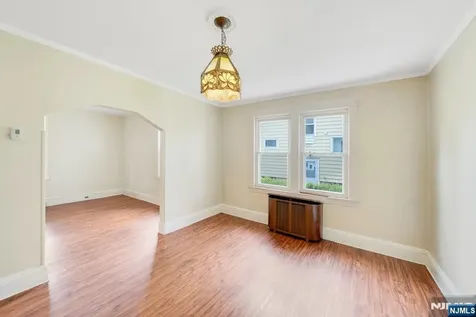 121 Hillside Avenue Teaneck NJ 07666