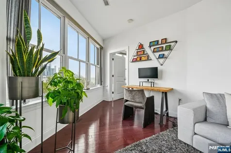 22 Avenue At Port Imperial West New York NJ 07093