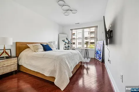 22 Avenue At Port Imperial West New York NJ 07093