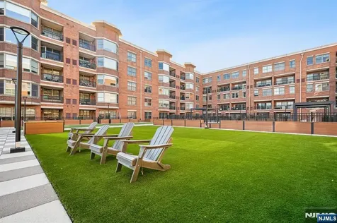 22 Avenue At Port Imperial West New York NJ 07093