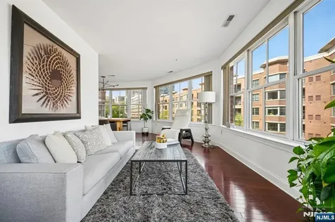 22 Avenue At Port Imperial West New York NJ 07093