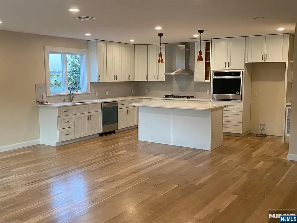 353 Hoboken Road Carlstadt NJ 07072