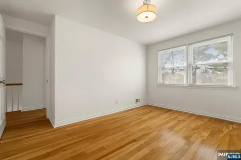 589 Beverly Road Teaneck NJ 07666