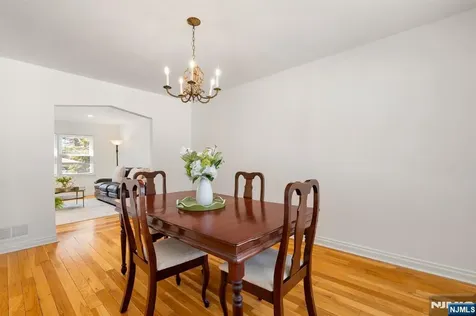 589 Beverly Road Teaneck NJ 07666