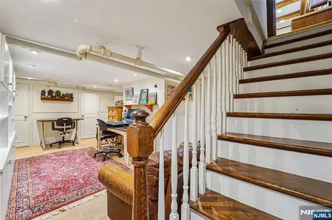 10 Crescent Place Allendale NJ 07401