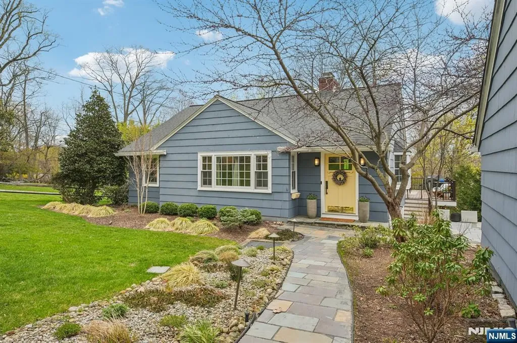 589 Highland Little Falls NJ 07043
