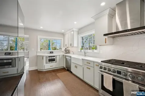589 Highland Little Falls NJ 07043
