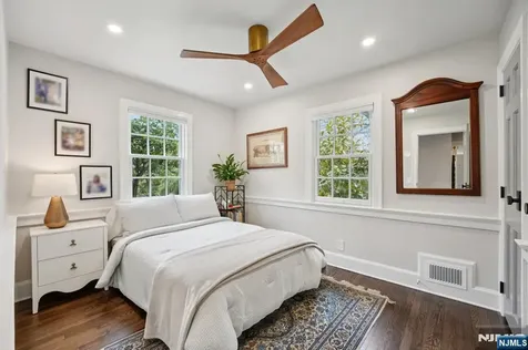 589 Highland Little Falls NJ 07043