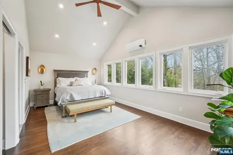 589 Highland Little Falls NJ 07043
