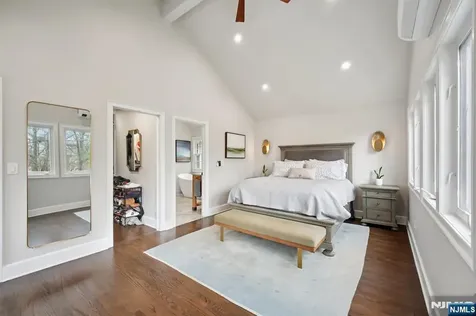 589 Highland Little Falls NJ 07043