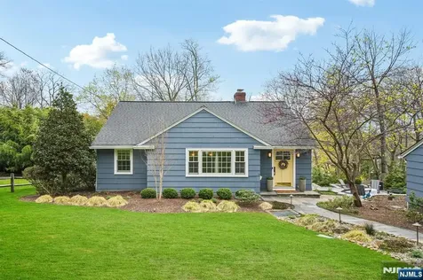 589 Highland Little Falls NJ 07043