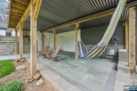589 Highland Little Falls NJ 07043