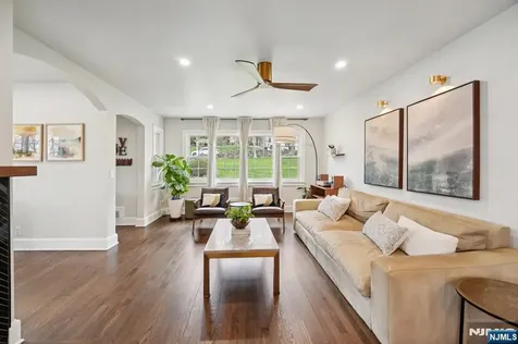 589 Highland Little Falls NJ 07043